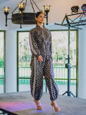 Joggers lunares y rayas