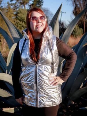 Parka plateada sin mangas